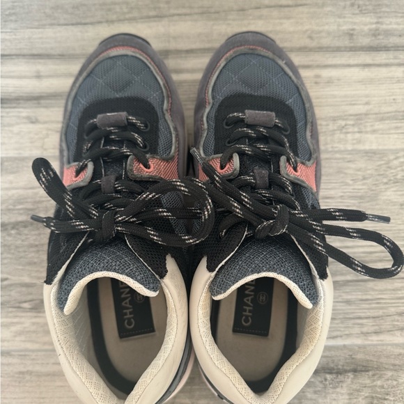 Authentic Chanel Sneakers size 37.5 - Picture 7 of 9